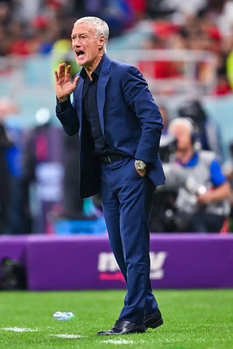 证明了她在 证明了她在